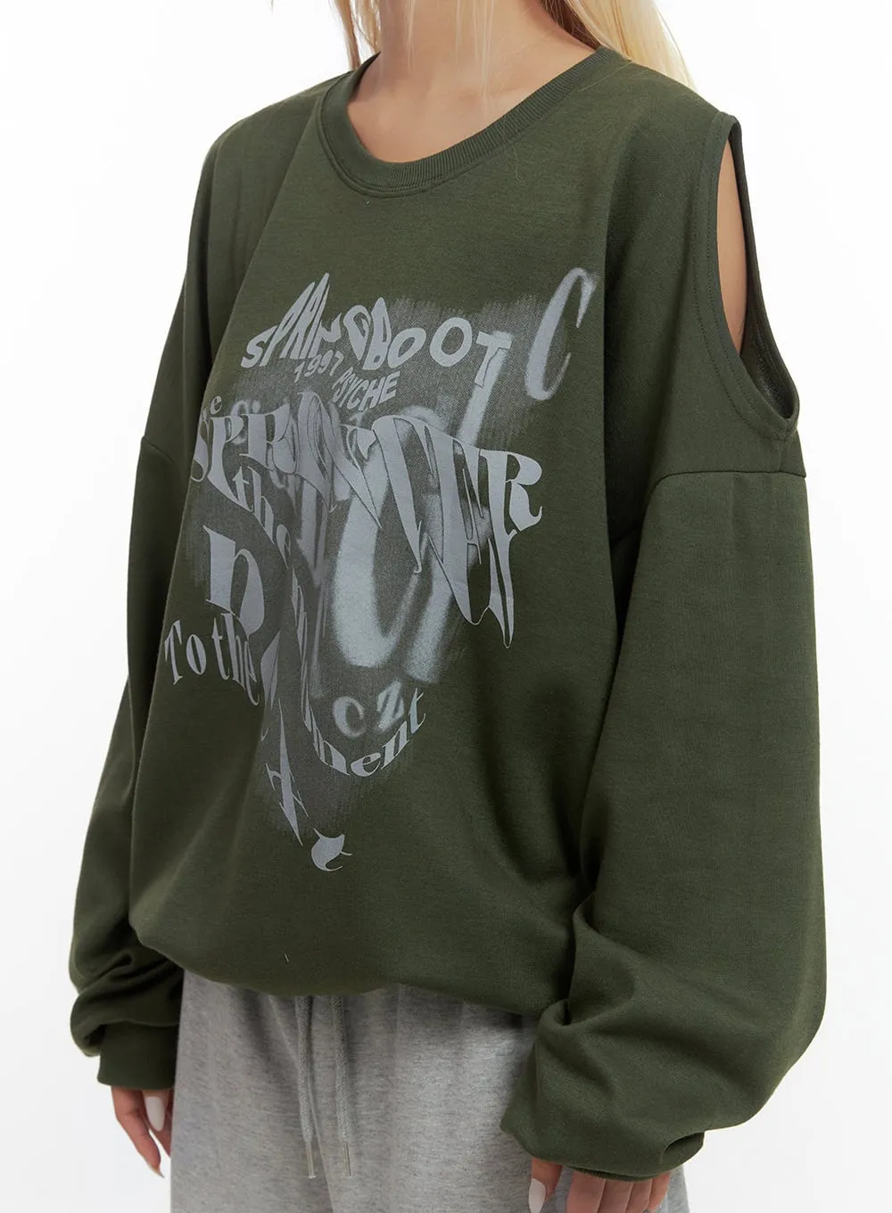 Comfy Graphic Print Sweatshirt CS426