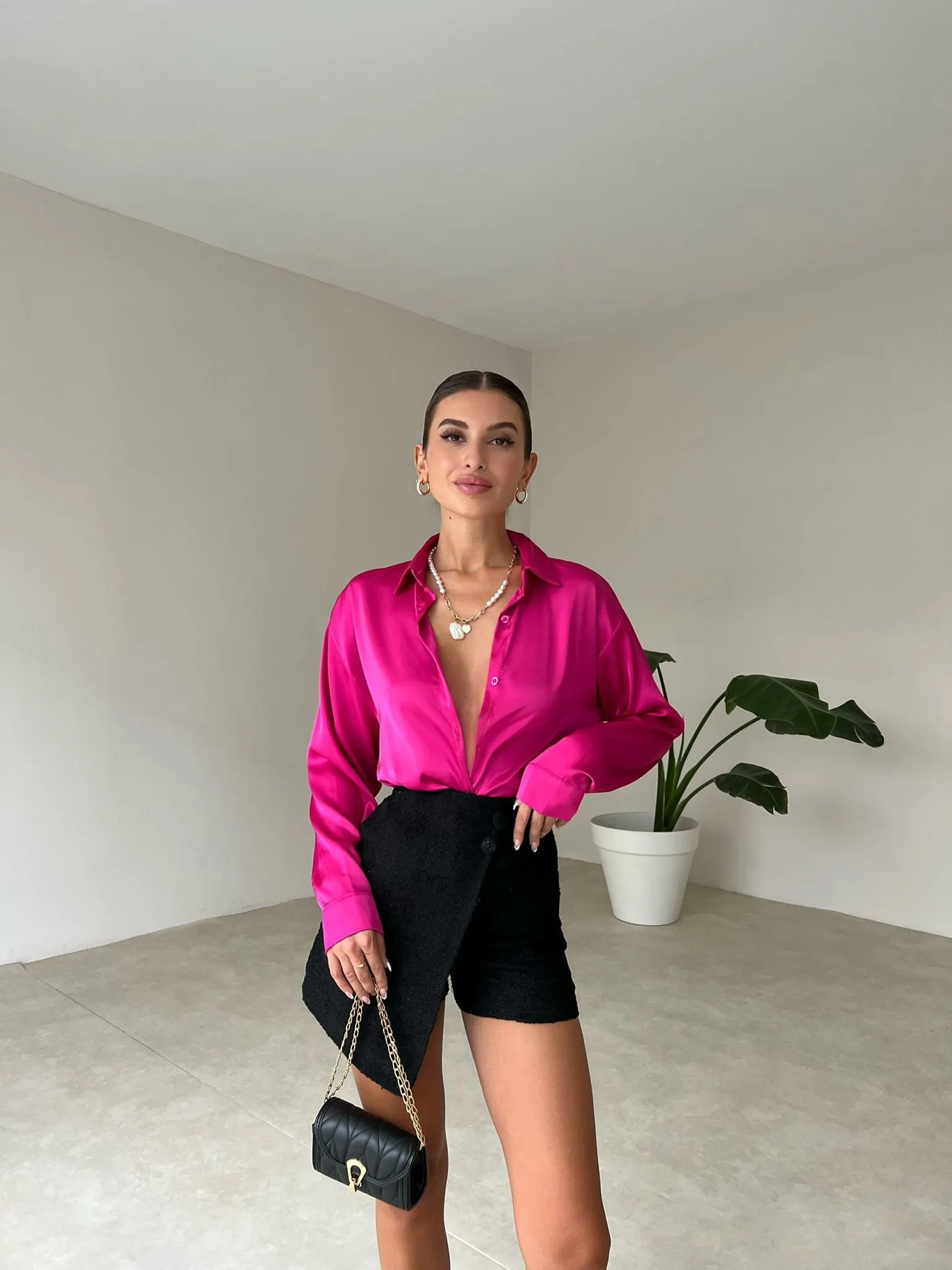 Relaxed fit satin shirt